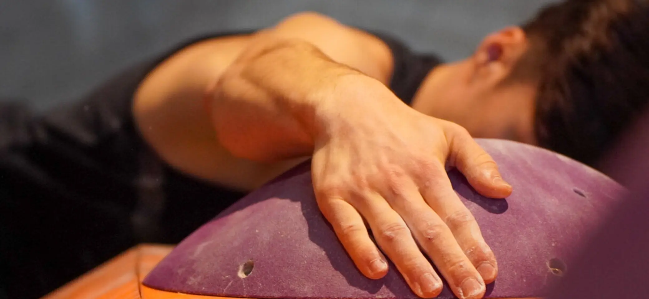 Bouldern in der Kletterhalle Marburg | © Felix Fröhlich